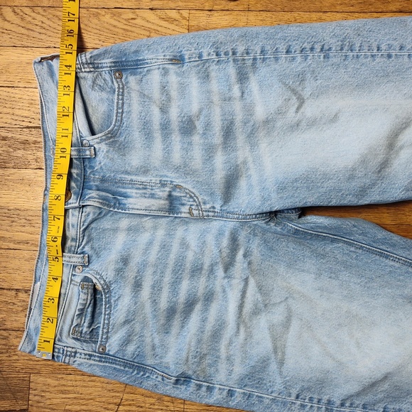 American Eagle Moms Jeans Distress Size Two Women's - Picture 5 of 11
